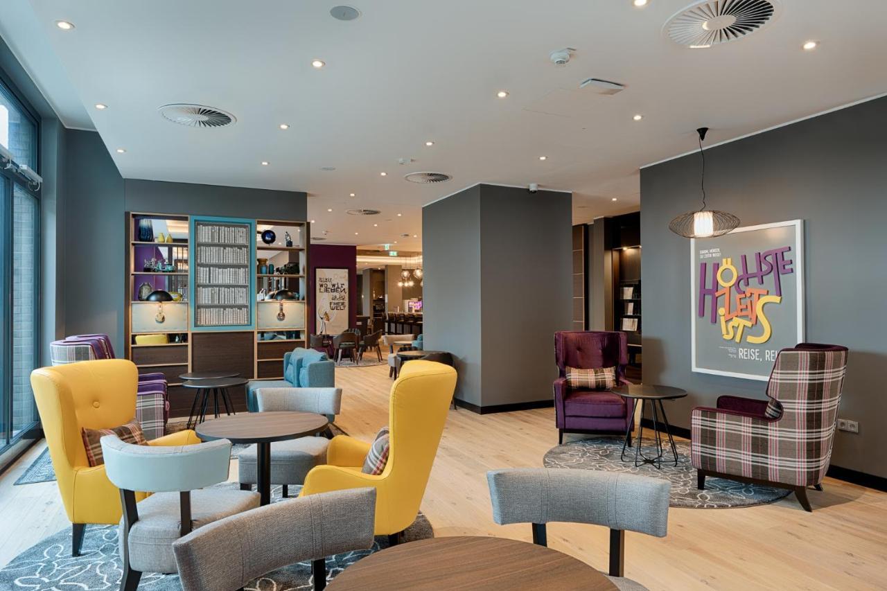 Premier Inn Hamburg City Klostertor Exterior photo